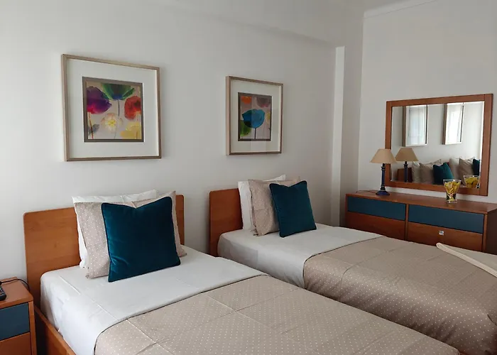 Blue Boat House - The Atlantic Breeze Назаре